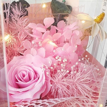 Buchet de flori din sapun parfumate lumina LED in 3 moduri cutie decorativa eleganta 28x18x10cm auto-asamblare Cadou romantic pentru femei, mame, bunici sau pentru orice ocazie
